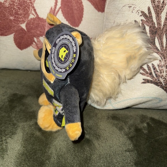 Bark Box Agent Tailwind Green N.U.T.S Dog Toy NWT Squeaker Crinkle 206693 - Picture 2 of 8